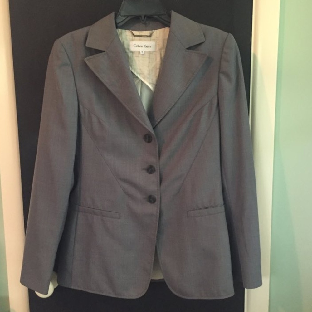 CALVIN KLEIN GRAY BLAZER SIZE 8!!